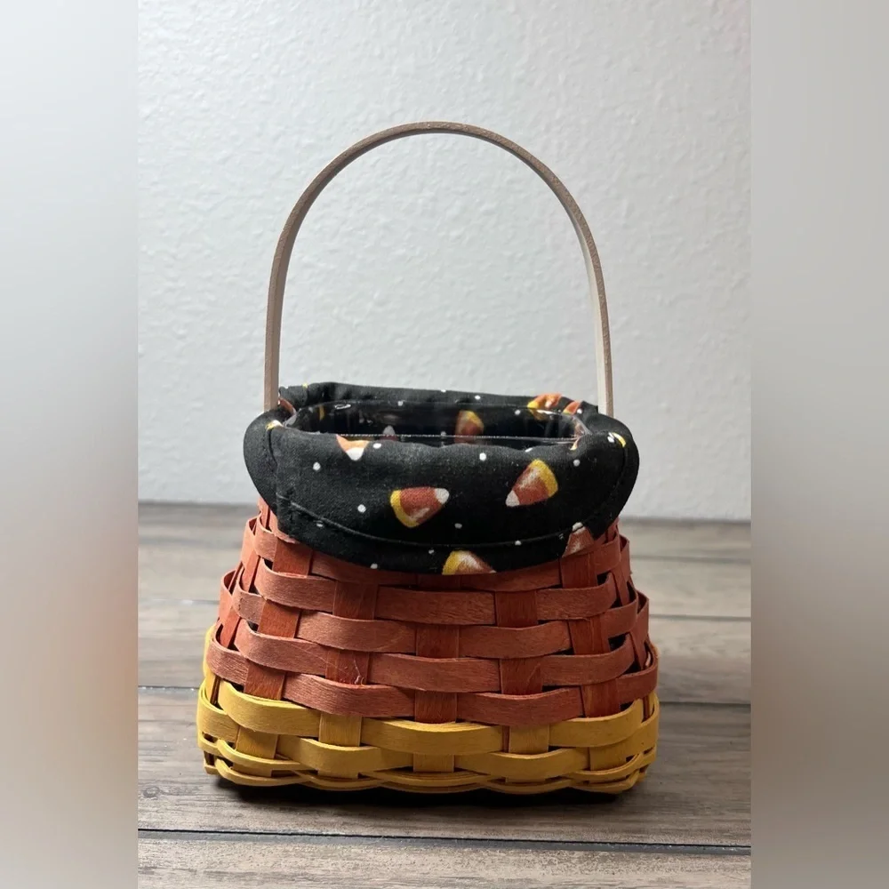 Longaberger 2010 Collectible Halloween Candy Corn Basket Combo orange yellow whi